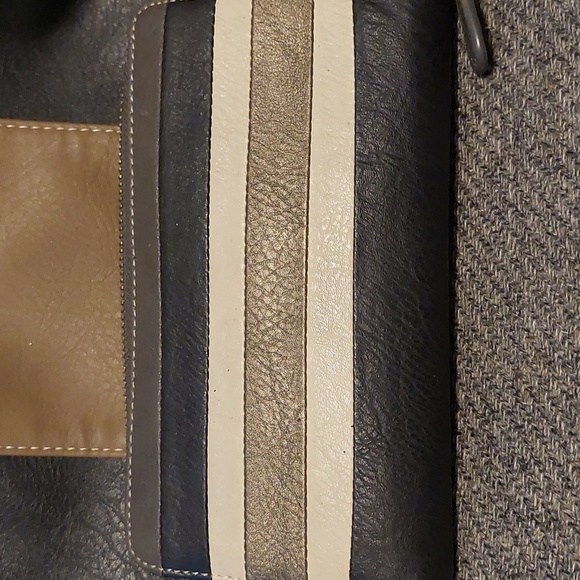 AMF Black and Tan Shoulder Bag with Wallet - Picture 3 of 4